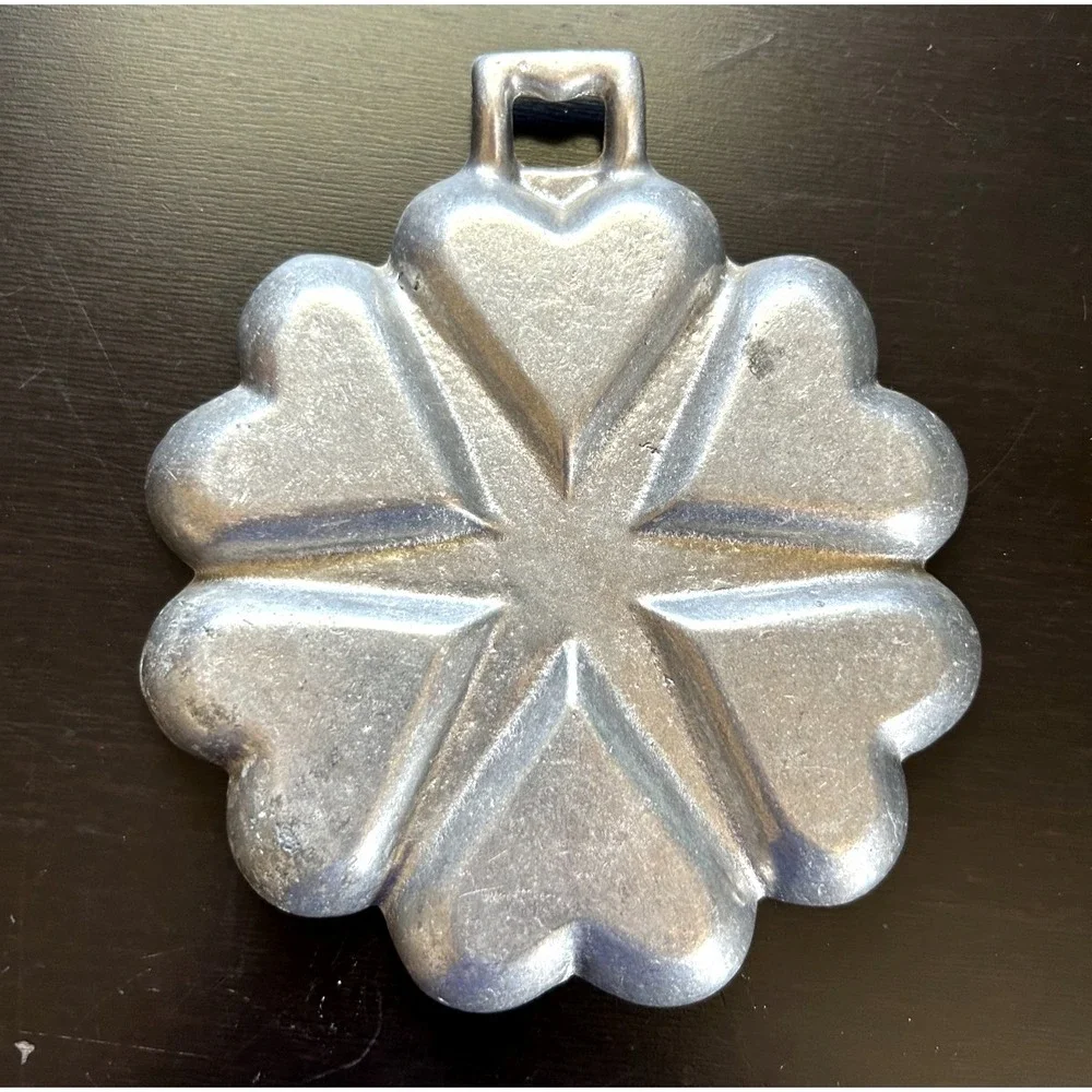 Vintage Cast Iron Hearts & Stars Muffin Cookie Mold Pan Primitive Folk 5-6